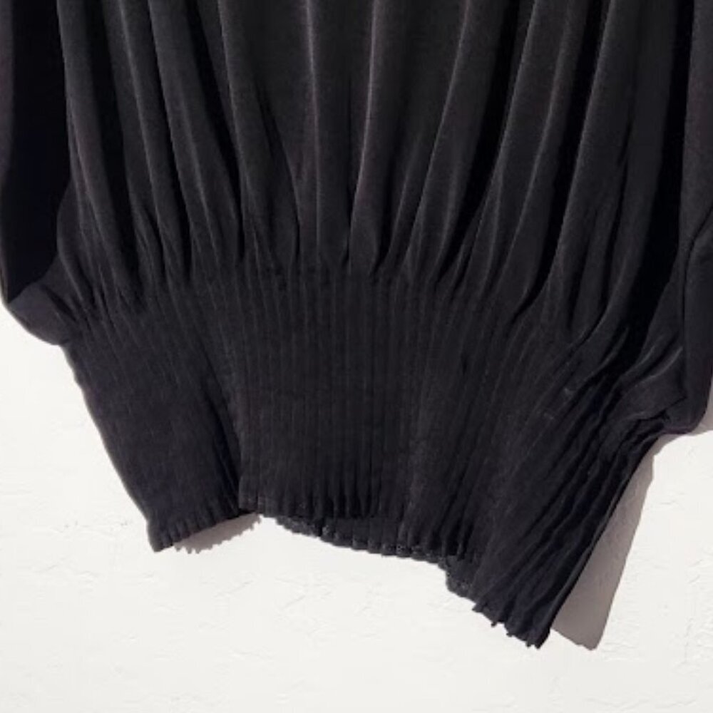 Chico's Women's Short Sleeve Batwing Style Blouse in size 2 - Picture 2 of 4